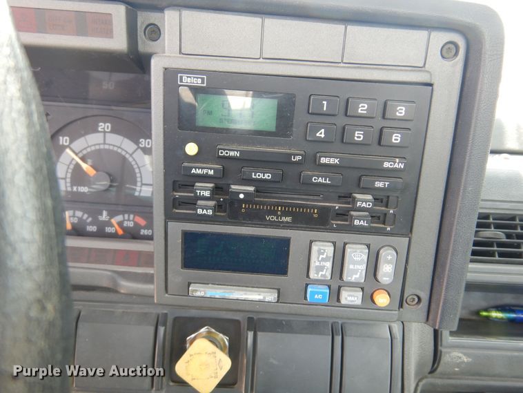 image for item DB7849 2000 GMC C7500  bucket truck