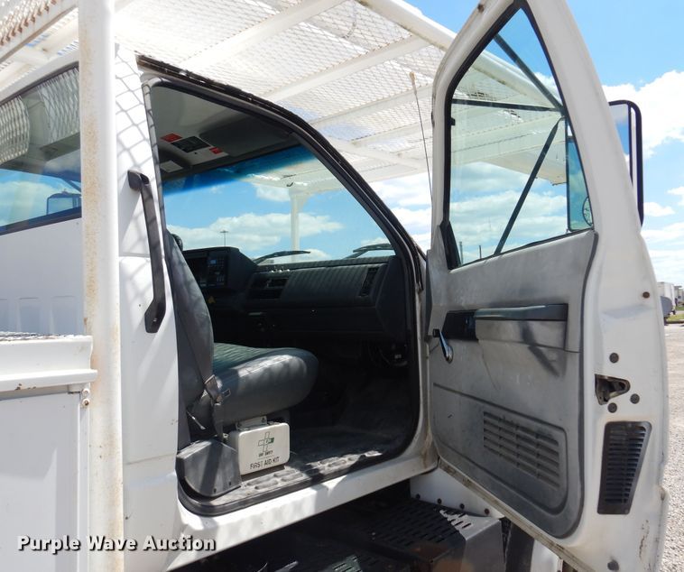 image for item DB7849 2000 GMC C7500  bucket truck