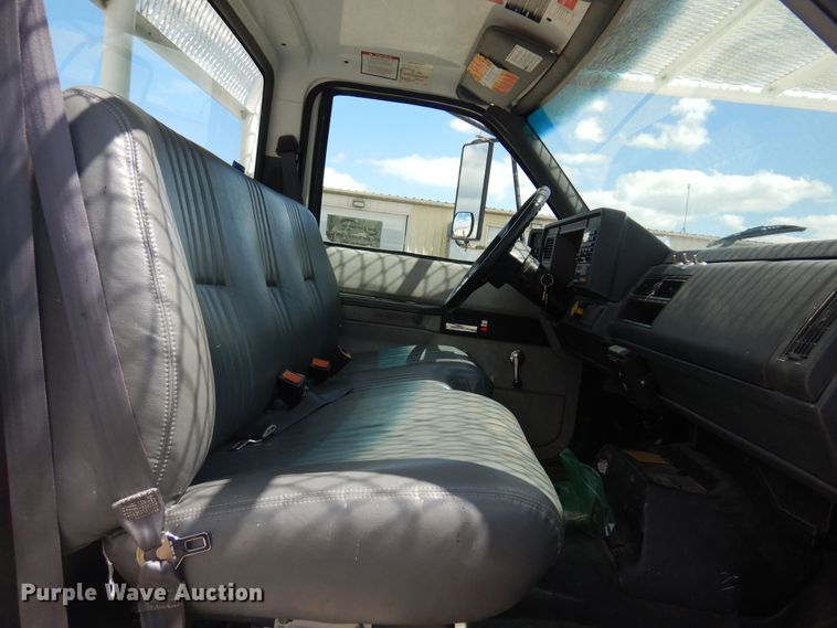 image for item DB7849 2000 GMC C7500  bucket truck