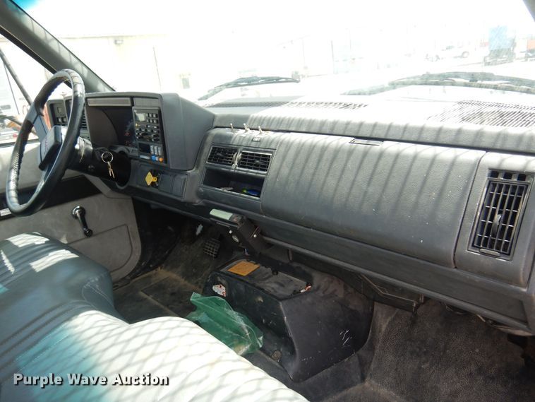 image for item DB7849 2000 GMC C7500  bucket truck