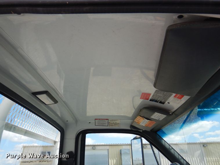 image for item DB7849 2000 GMC C7500  bucket truck