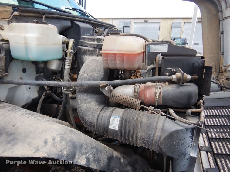 image for item DB7849 2000 GMC C7500  bucket truck