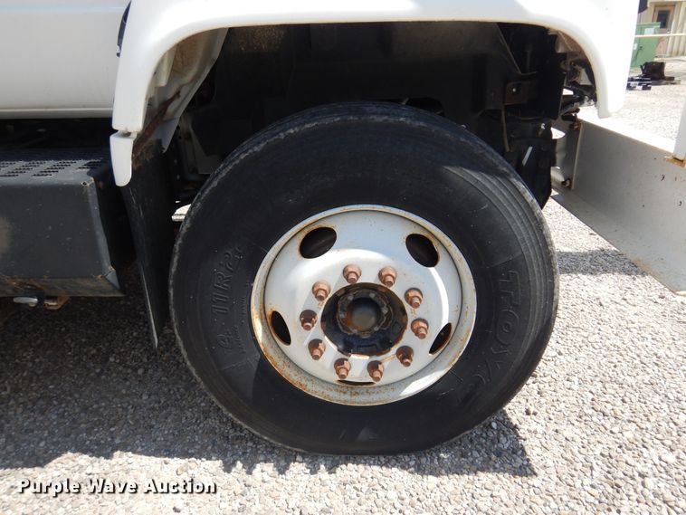 image for item DB7849 2000 GMC C7500  bucket truck