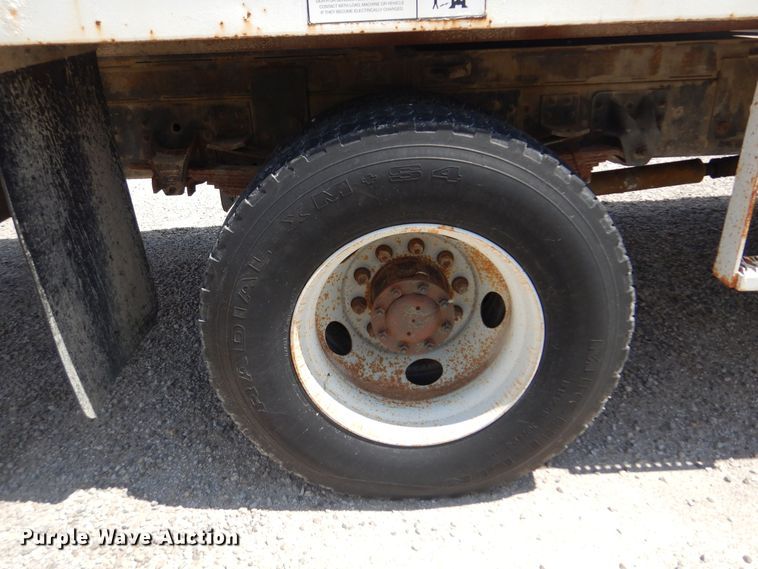 image for item DB7849 2000 GMC C7500  bucket truck