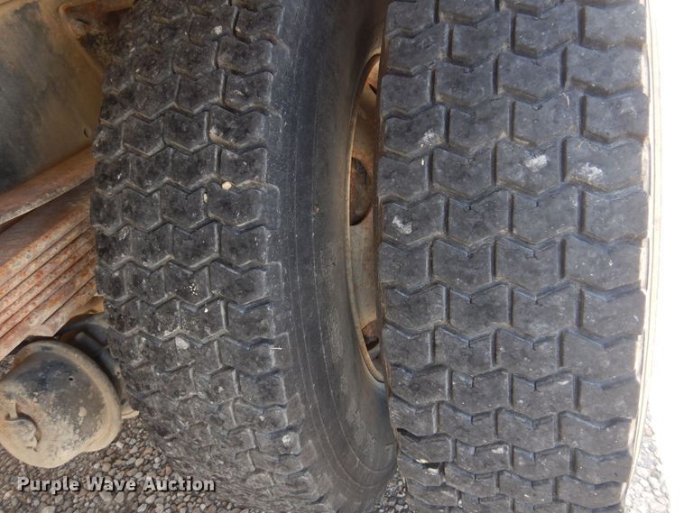 image for item DB7849 2000 GMC C7500  bucket truck