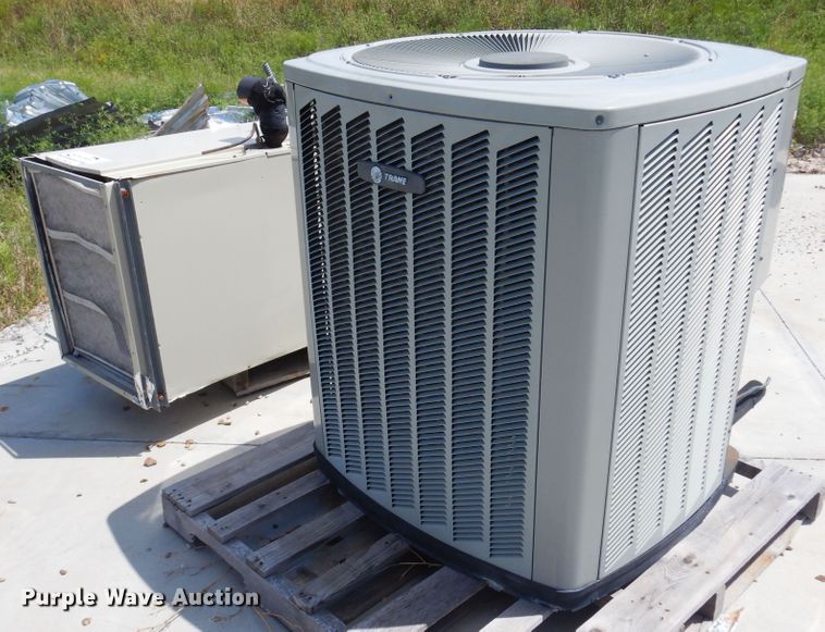 Trane XB13 air conditioning unit in Burlington, KS Item DB7852 sold
