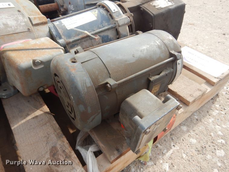 image for item DB7879 (8) electric motors