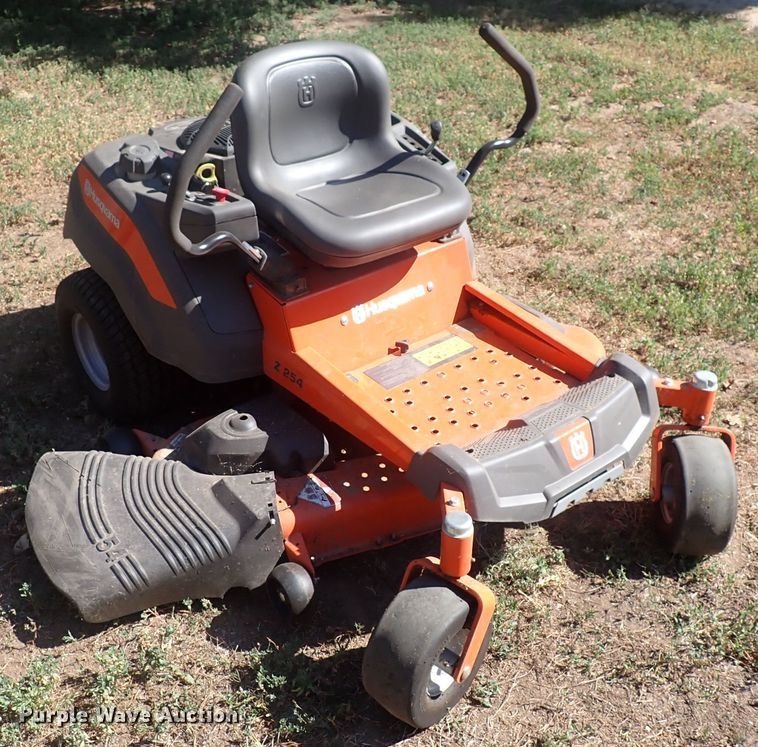 image for item DF8344 Husqvarna Z254  ZTR lawn mower