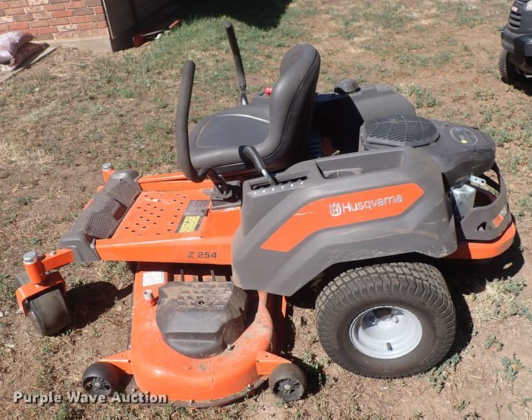 image for item DF8344 Husqvarna Z254  ZTR lawn mower