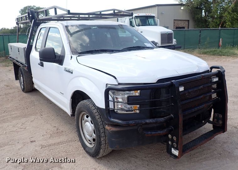 image for item DG2723 2017 Ford F150 XL  SuperCab flatbed pickup truck