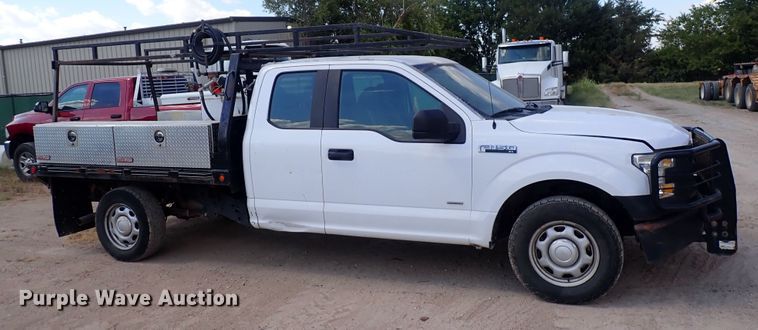 image for item DG2723 2017 Ford F150 XL  SuperCab flatbed pickup truck