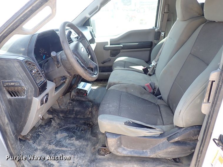 image for item DG2723 2017 Ford F150 XL  SuperCab flatbed pickup truck