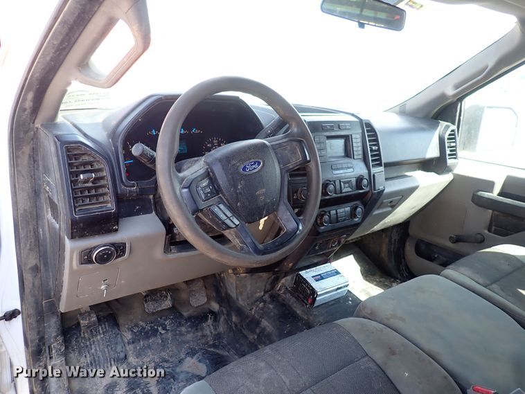 image for item DG2723 2017 Ford F150 XL  SuperCab flatbed pickup truck