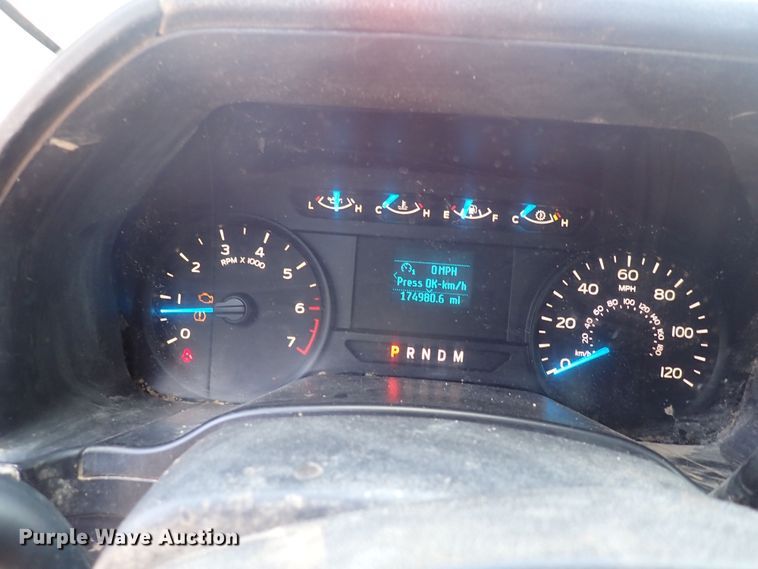 image for item DG2723 2017 Ford F150 XL  SuperCab flatbed pickup truck