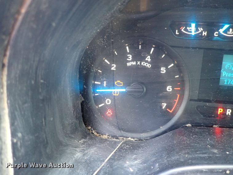 image for item DG2723 2017 Ford F150 XL  SuperCab flatbed pickup truck