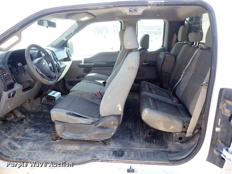 image for item DG2723 2017 Ford F150 XL  SuperCab flatbed pickup truck