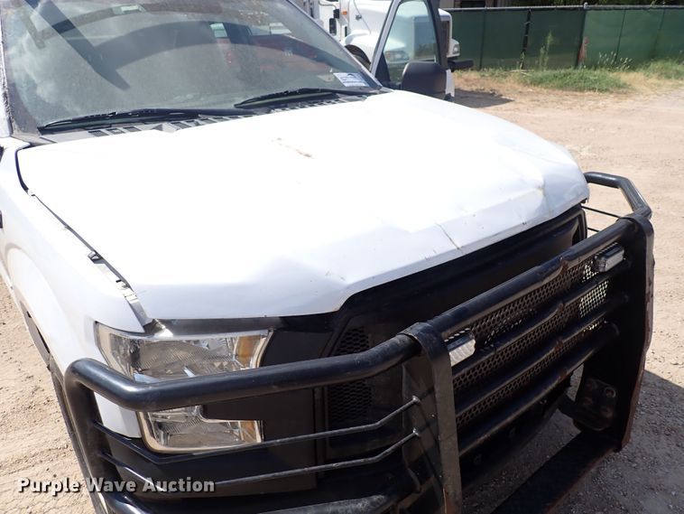 image for item DG2723 2017 Ford F150 XL  SuperCab flatbed pickup truck