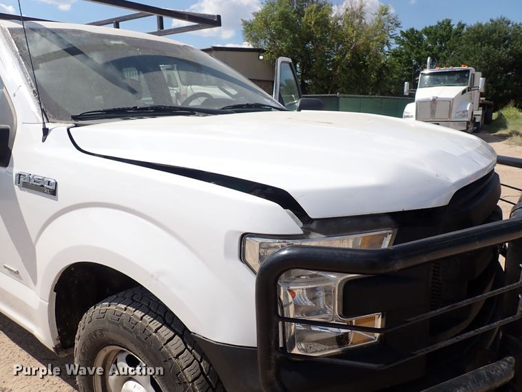 image for item DG2723 2017 Ford F150 XL  SuperCab flatbed pickup truck