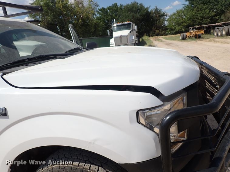 image for item DG2723 2017 Ford F150 XL  SuperCab flatbed pickup truck