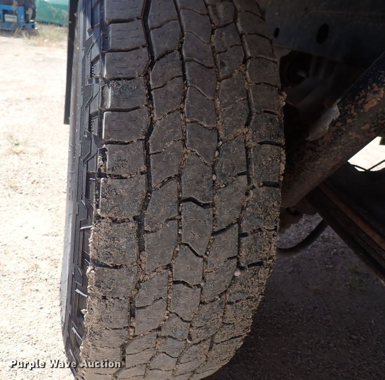 image for item DG2723 2017 Ford F150 XL  SuperCab flatbed pickup truck