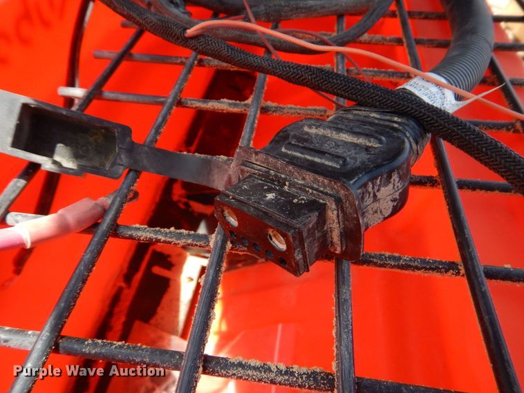 image for item DH8514 Kubota V5004  spreader