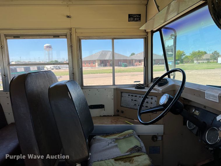 image for item DJ7712 1989 Chevrolet B60  school bus