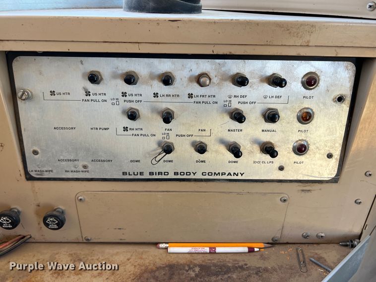 image for item DJ7712 1989 Chevrolet B60  school bus