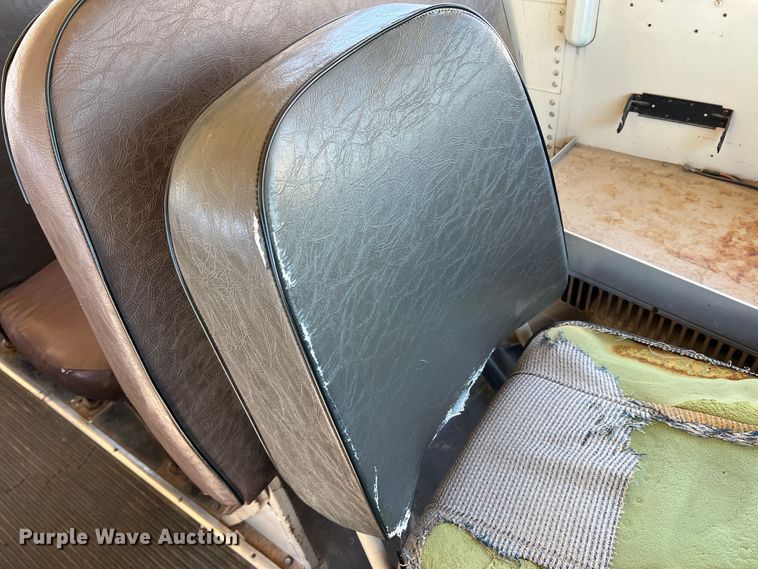 image for item DJ7712 1989 Chevrolet B60  school bus