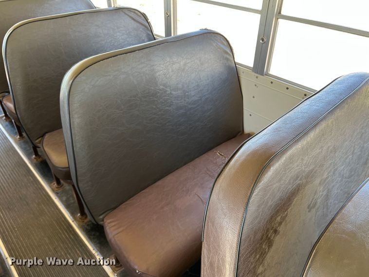 image for item DJ7712 1989 Chevrolet B60  school bus