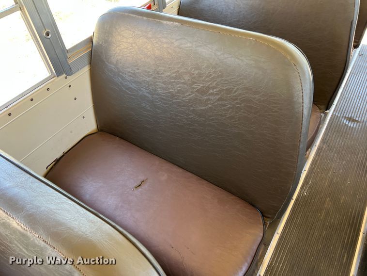 image for item DJ7712 1989 Chevrolet B60  school bus