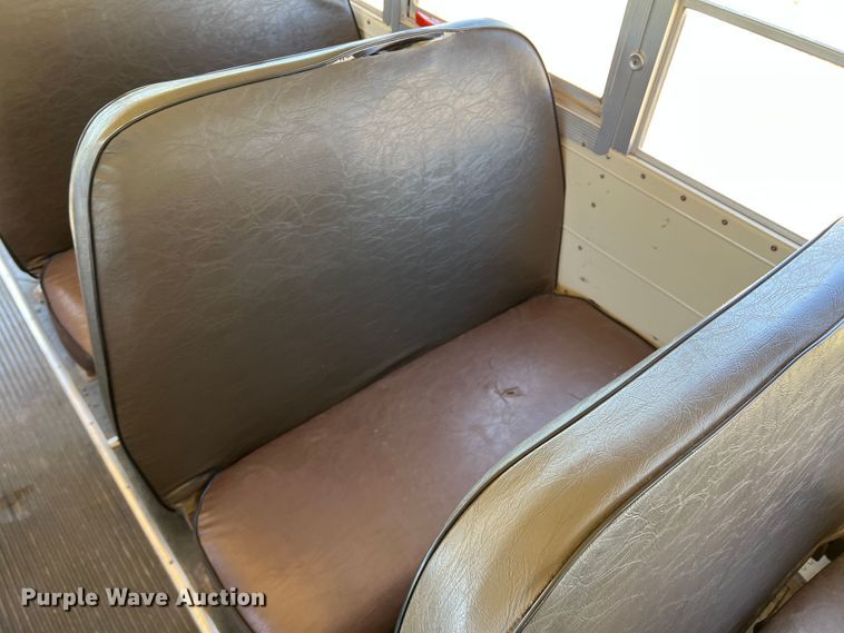 image for item DJ7712 1989 Chevrolet B60  school bus