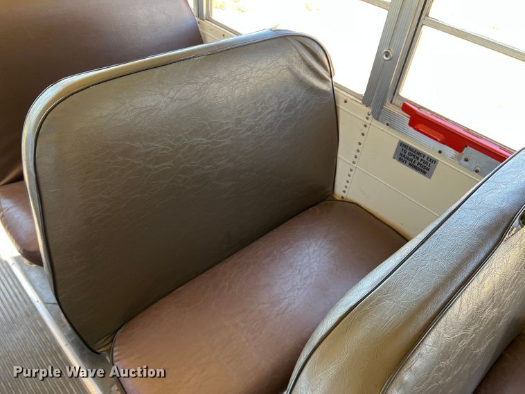 image for item DJ7712 1989 Chevrolet B60  school bus