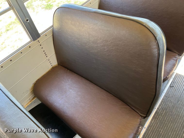 image for item DJ7712 1989 Chevrolet B60  school bus