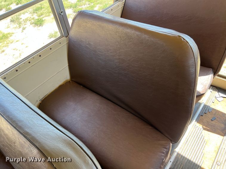 image for item DJ7712 1989 Chevrolet B60  school bus