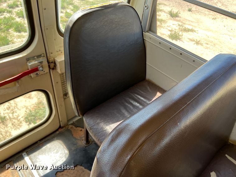 image for item DJ7712 1989 Chevrolet B60  school bus