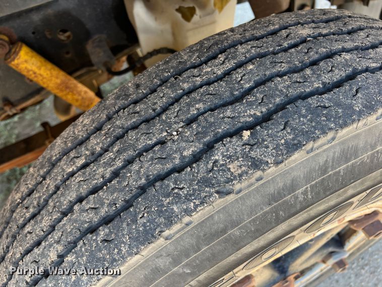 image for item DJ7712 1989 Chevrolet B60  school bus