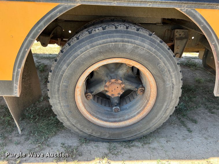 image for item DJ7712 1989 Chevrolet B60  school bus