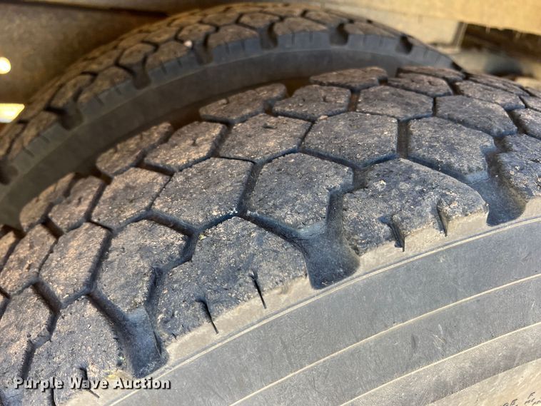 image for item DJ7712 1989 Chevrolet B60  school bus