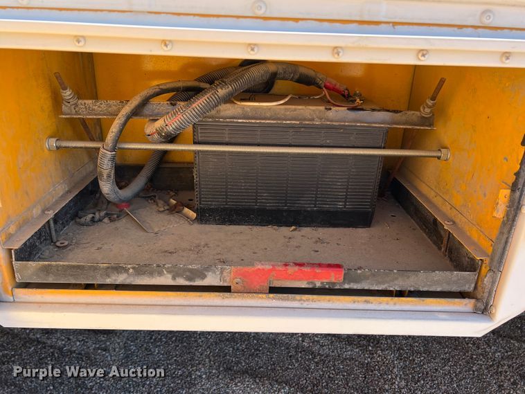 image for item DJ7713 1999 Amtran Genesis  school bus