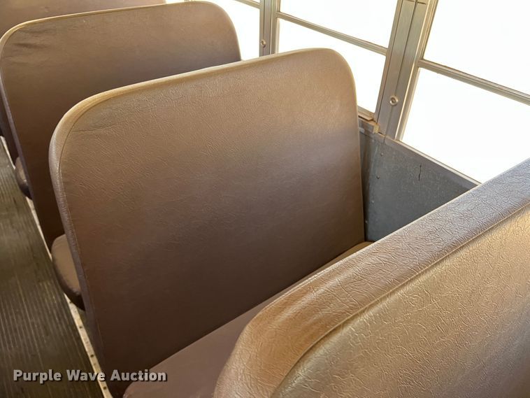 image for item DJ7713 1999 Amtran Genesis  school bus