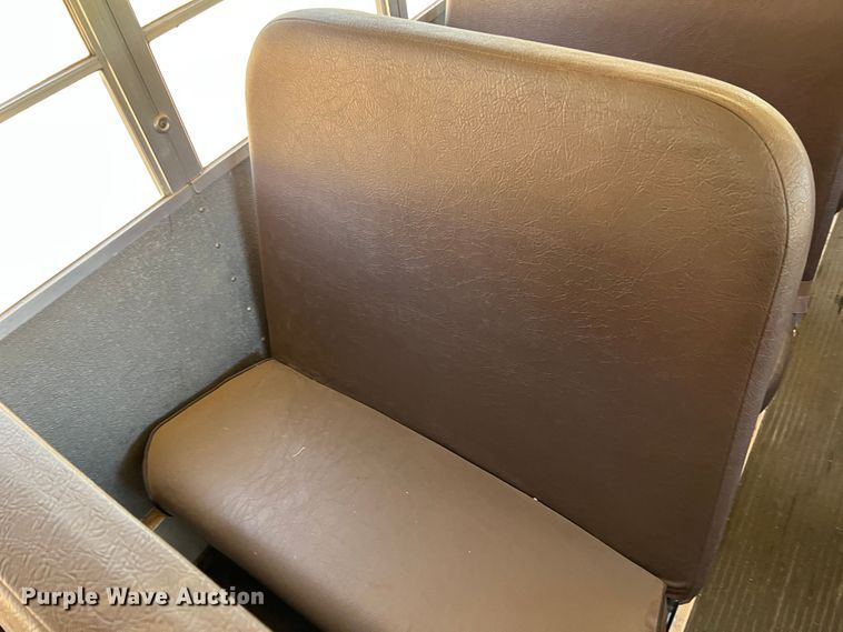 image for item DJ7713 1999 Amtran Genesis  school bus