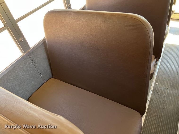 image for item DJ7713 1999 Amtran Genesis  school bus