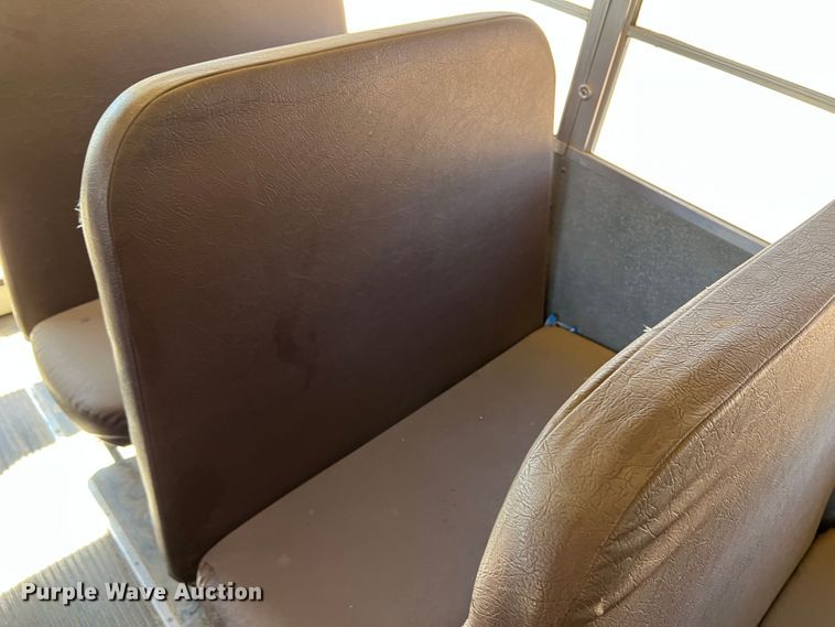 image for item DJ7713 1999 Amtran Genesis  school bus