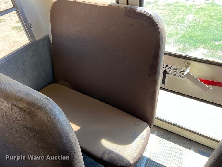 image for item DJ7713 1999 Amtran Genesis  school bus