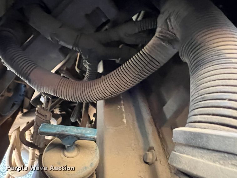 image for item DJ7713 1999 Amtran Genesis  school bus