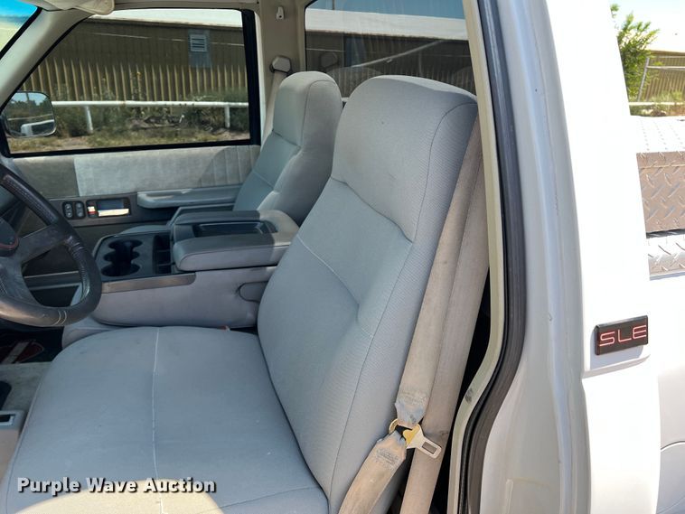 image for item DJ7744 1992 GMC Sierra 1500  pickup truck