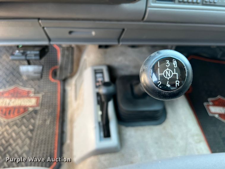 image for item DJ7744 1992 GMC Sierra 1500  pickup truck