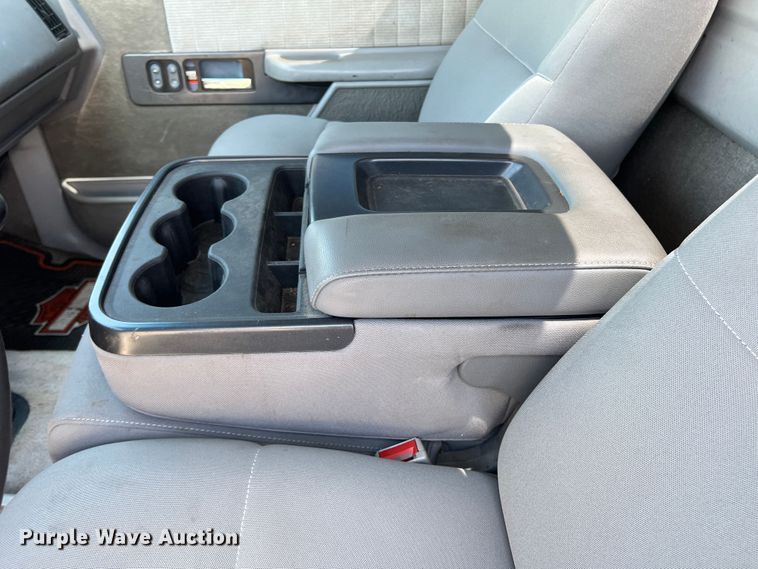 image for item DJ7744 1992 GMC Sierra 1500  pickup truck