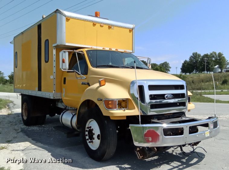 image for item DK0979 2005 Ford F750 Super Duty XLT  inspection truck