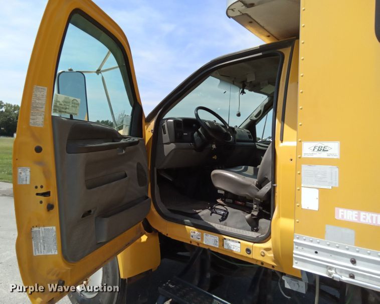 image for item DK0979 2005 Ford F750 Super Duty XLT  inspection truck